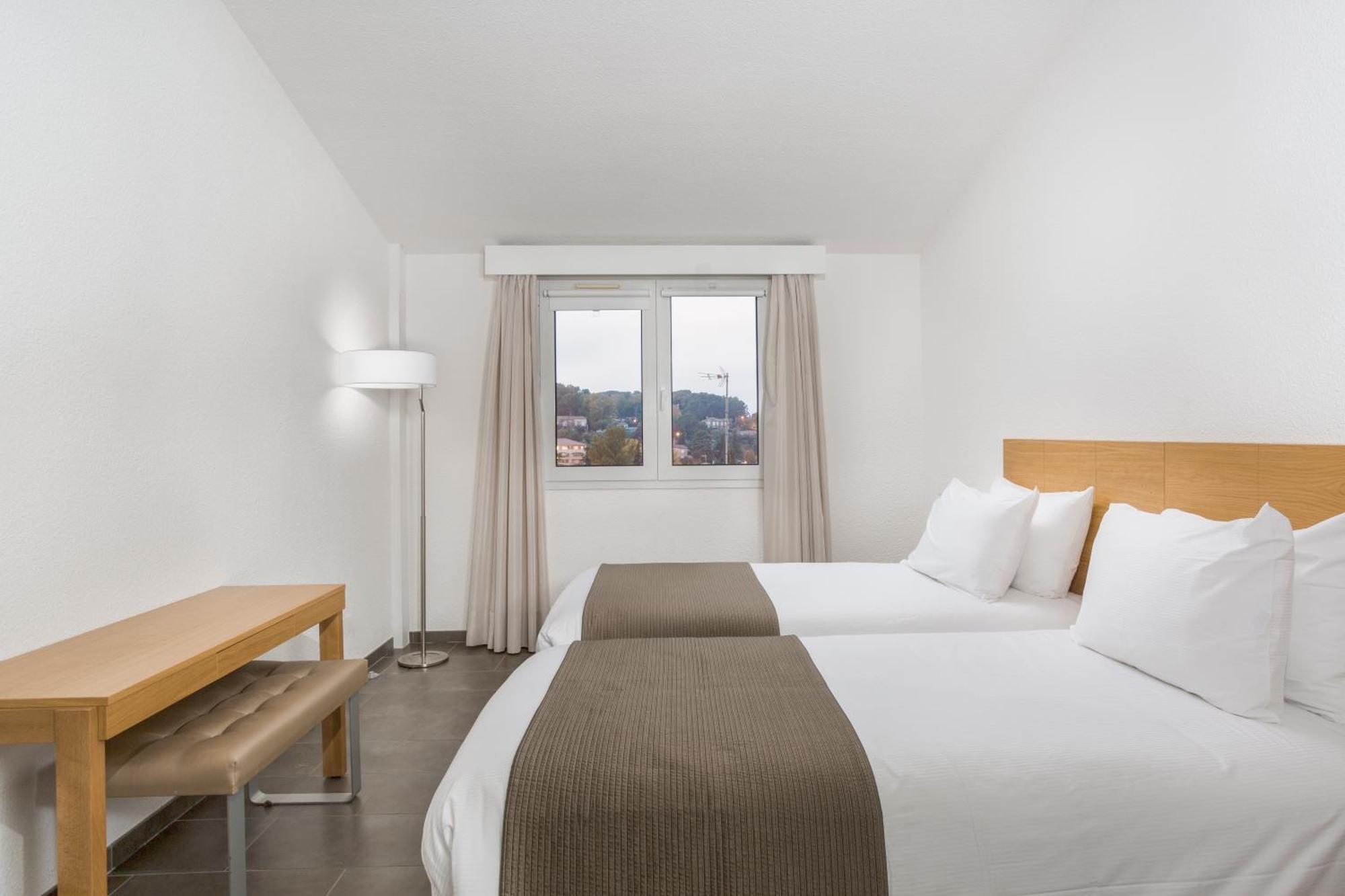 Three-Bedroom Apartment,1546766293:JPEG